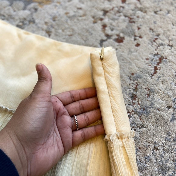 SOLD Vintage 100% Silk Elegant Cream Pleated Skirt By Vera Cristina - Picture 4 of 5